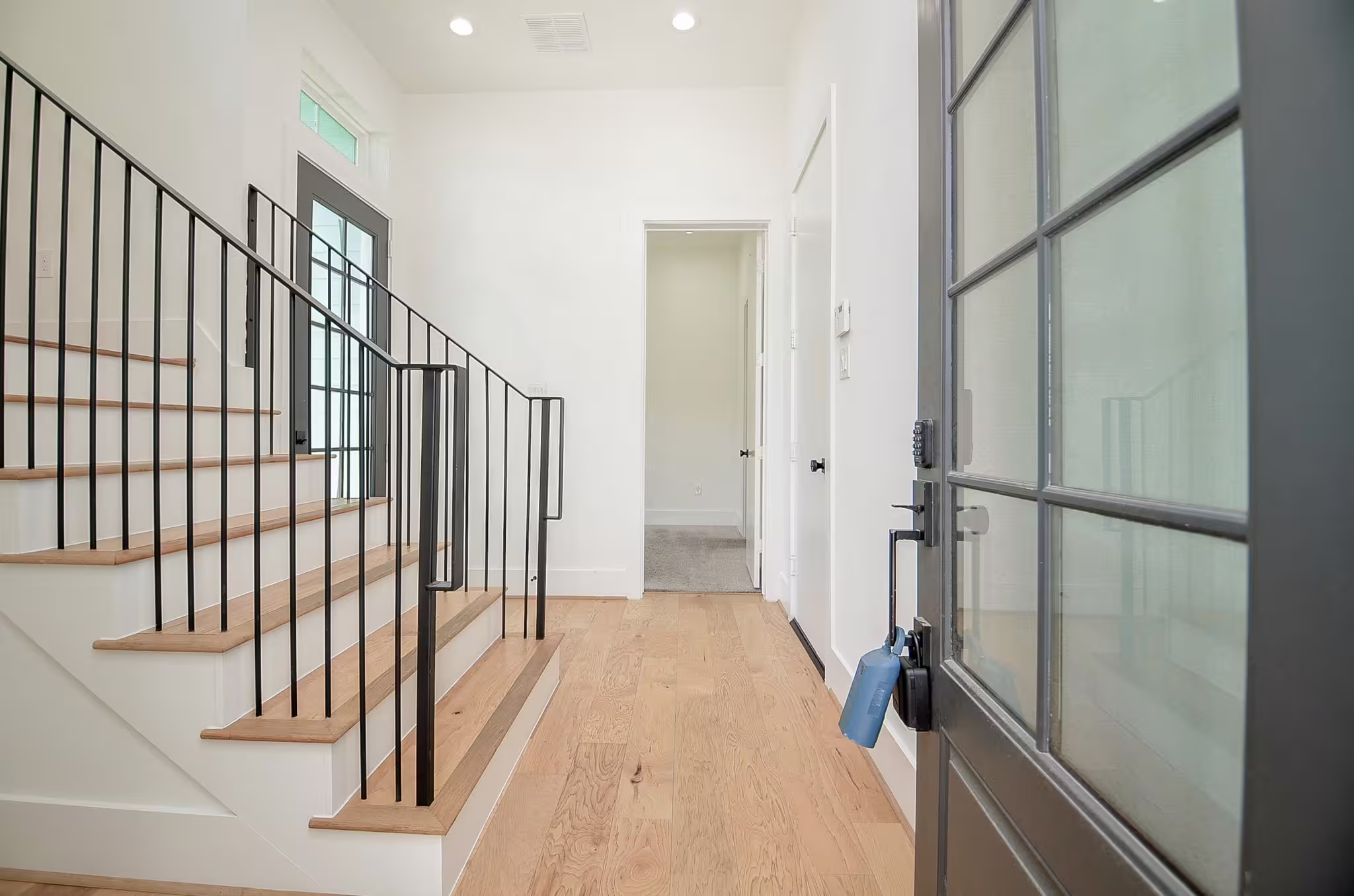 Photo 5 of 204 Burr Street G, Houston, TX