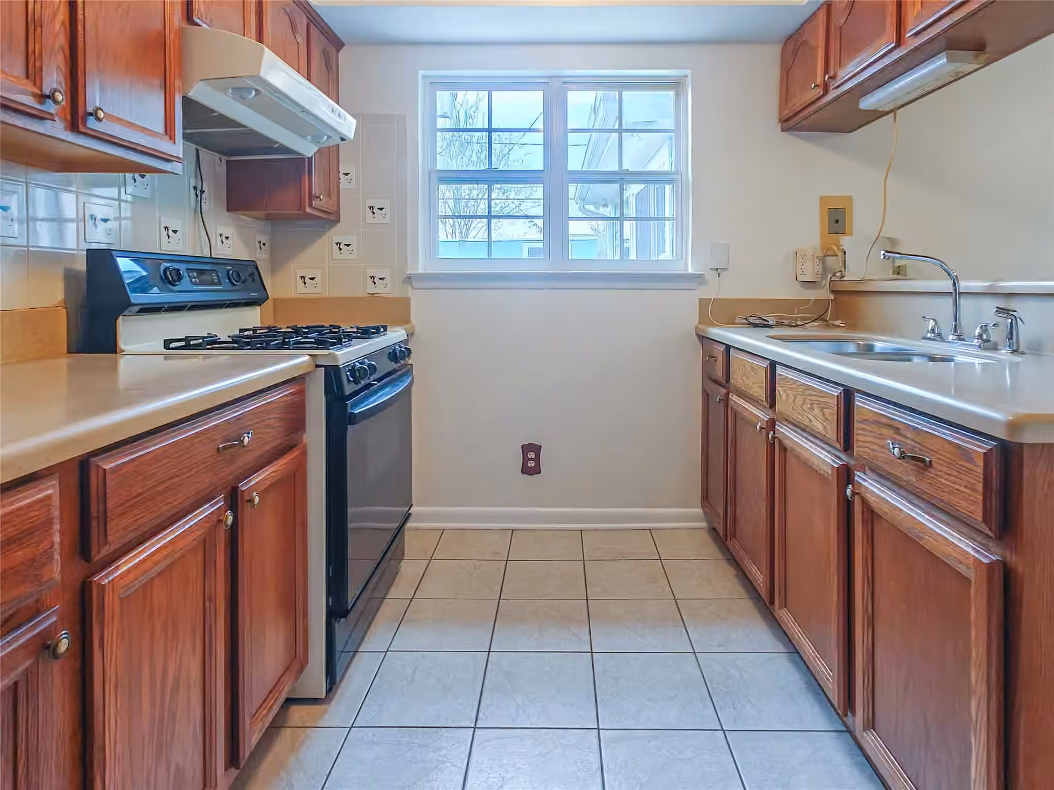 Photo 3 of 3717 Newton Drive, Pasadena, TX