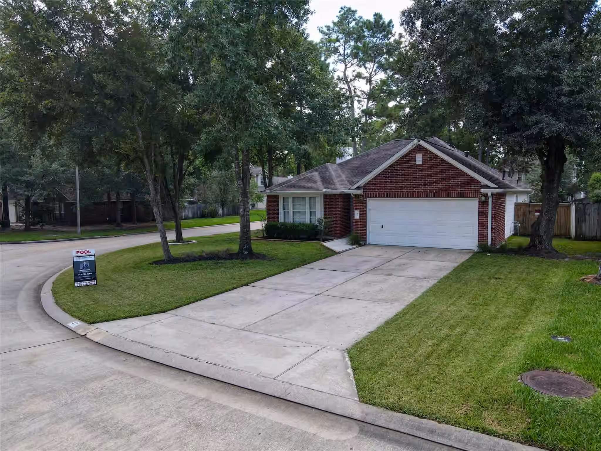 Photo 3 of 47 Hidden Meadow Drive, The Woodlands, TX