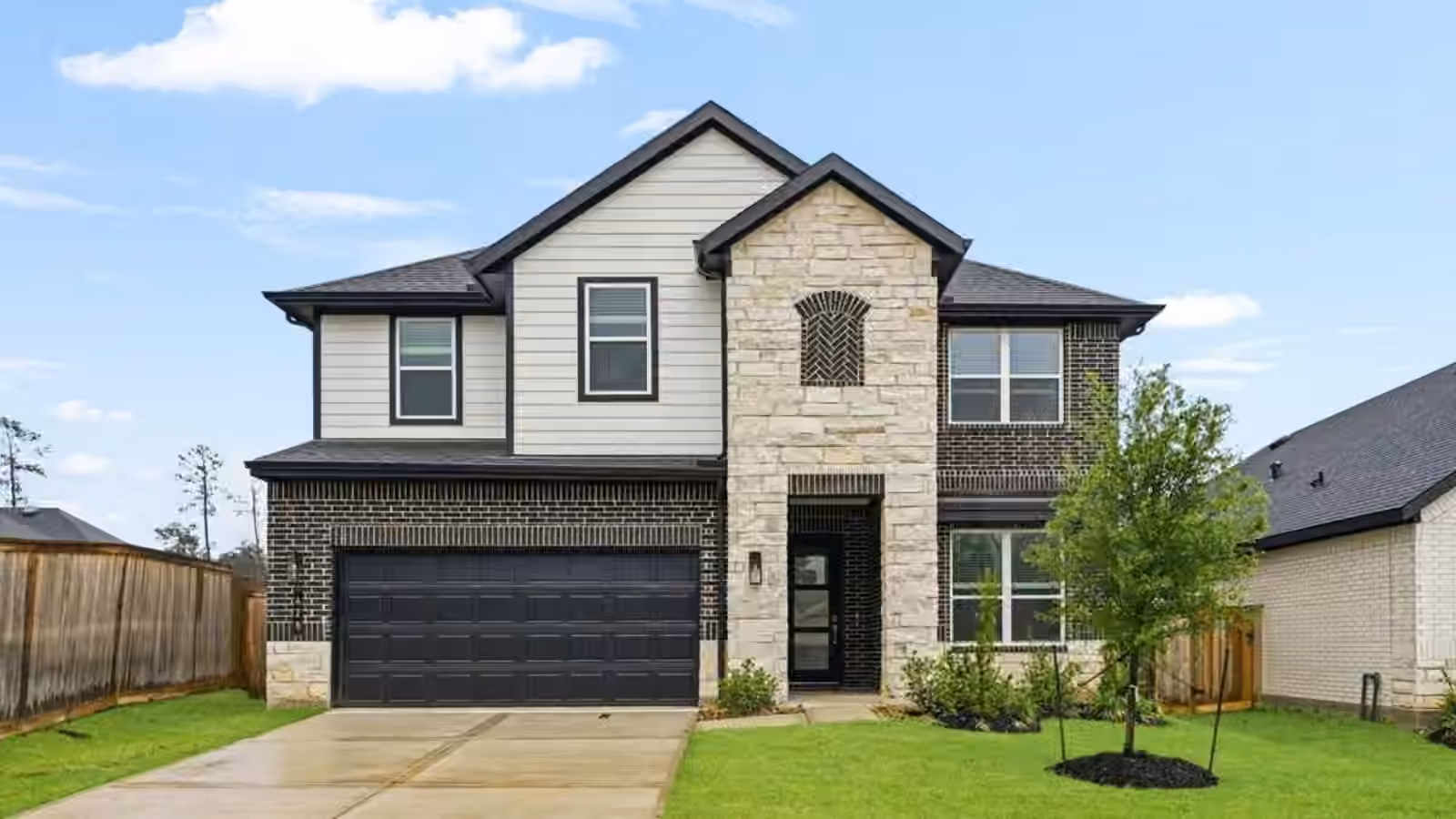 Photo of 428 Summerset Landing Court, Conroe, TX