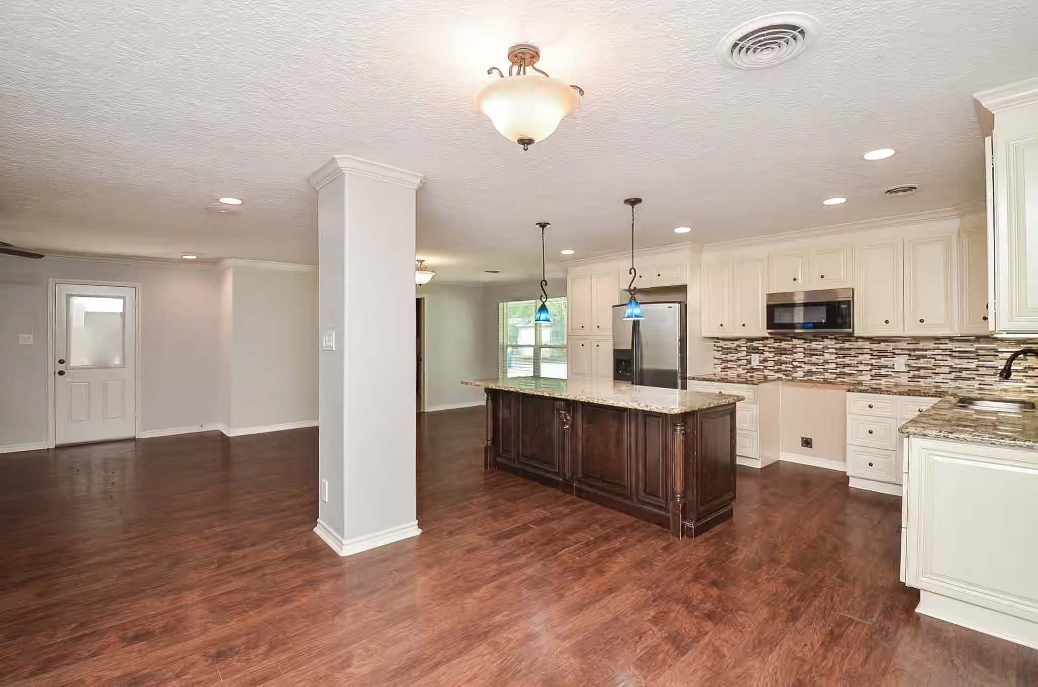 Photo 5 of 2615 Brazeal Street, Waller, TX