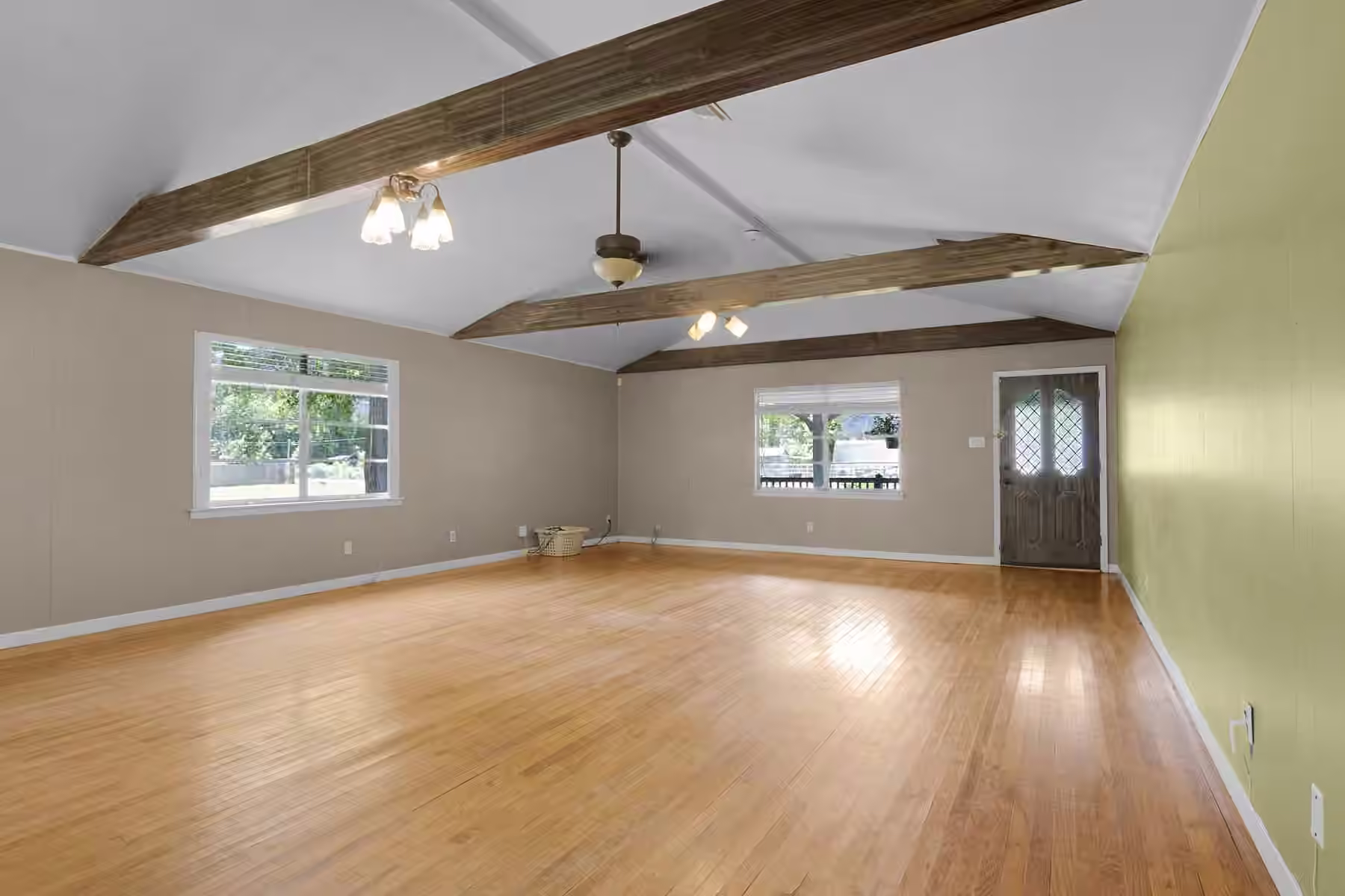 Photo 6 of 11501 Friendship Lane, Conroe, TX