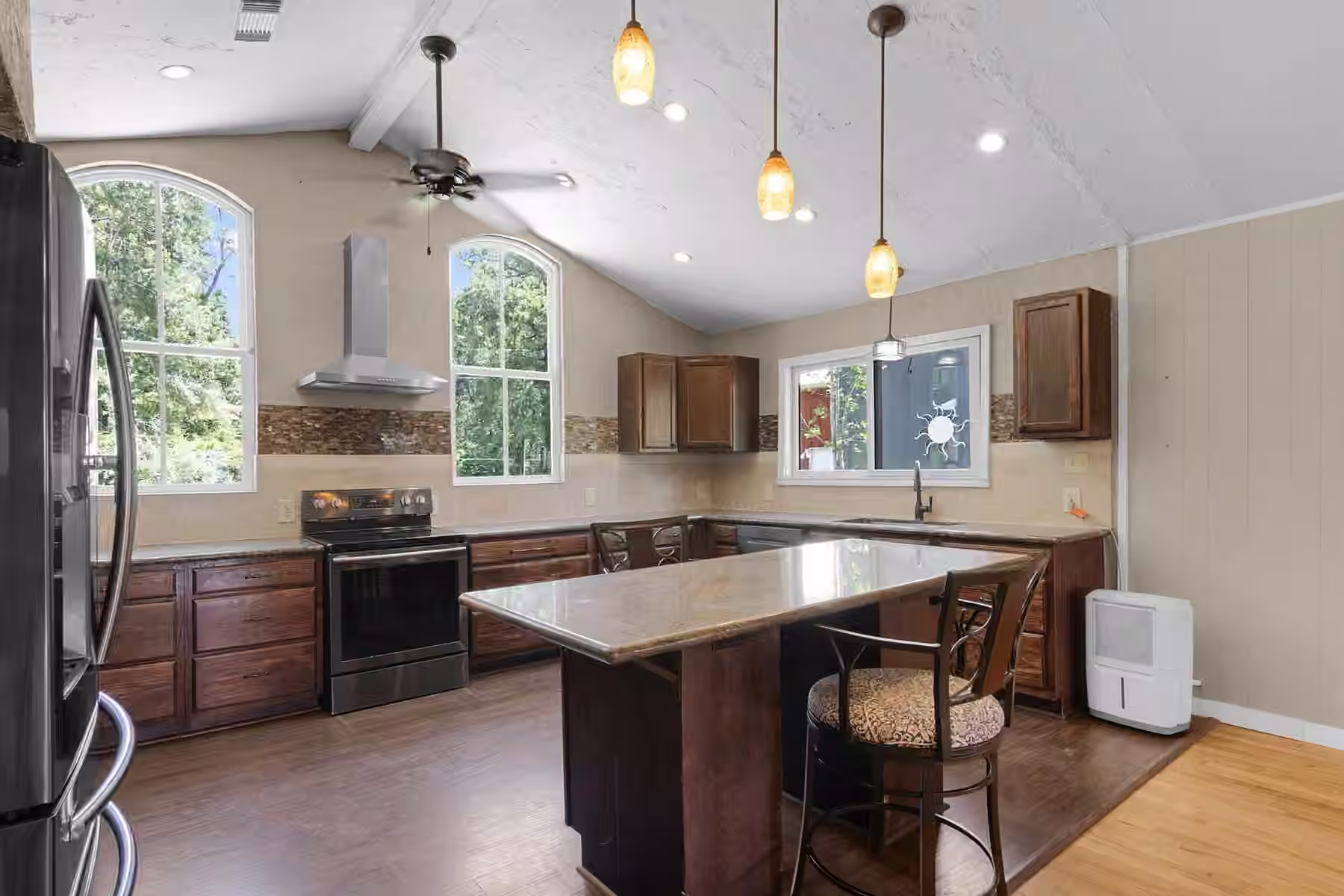 Photo 7 of 11501 Friendship Lane, Conroe, TX