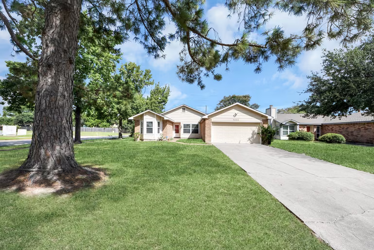 Photo of 5054 Kleinway Drive, Houston, TX