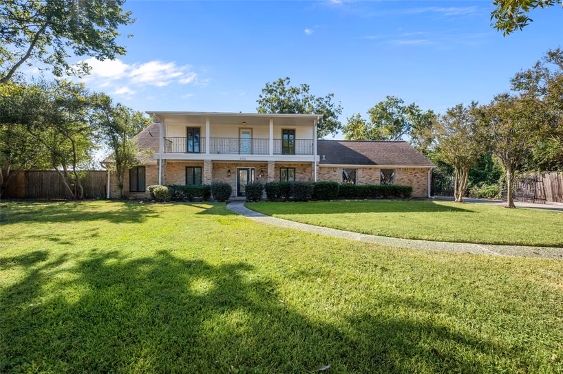Photo of 4702 Bayou Vista Drive, Houston, TX 77091