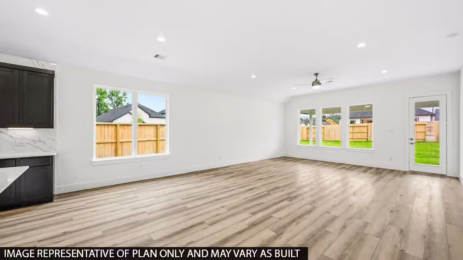 Photo 7 of 428 Springfield Terrace Drive, Conroe, TX