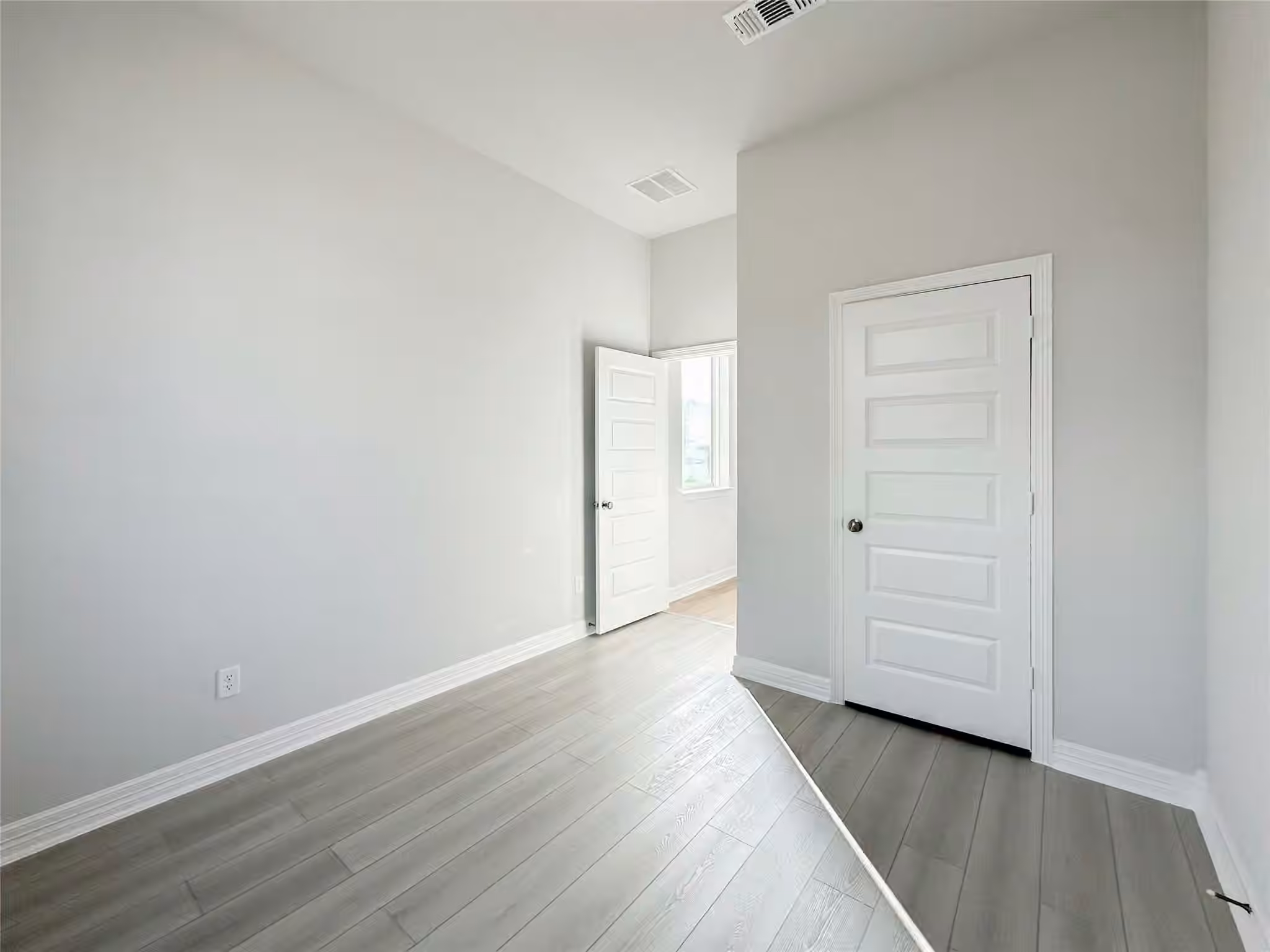 Photo 4 of 9411 Coleraine Court, Tomball, TX