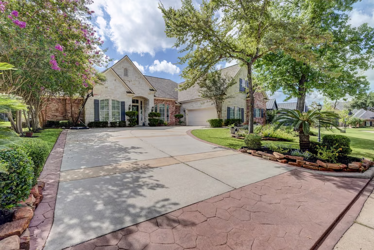 Photo 2 of 40 W Oaks Court, Montgomery, TX