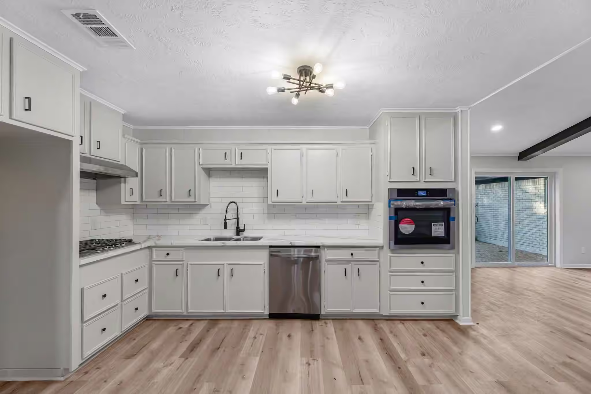 Photo 6 of 213 Westview Drive, Sealy, TX