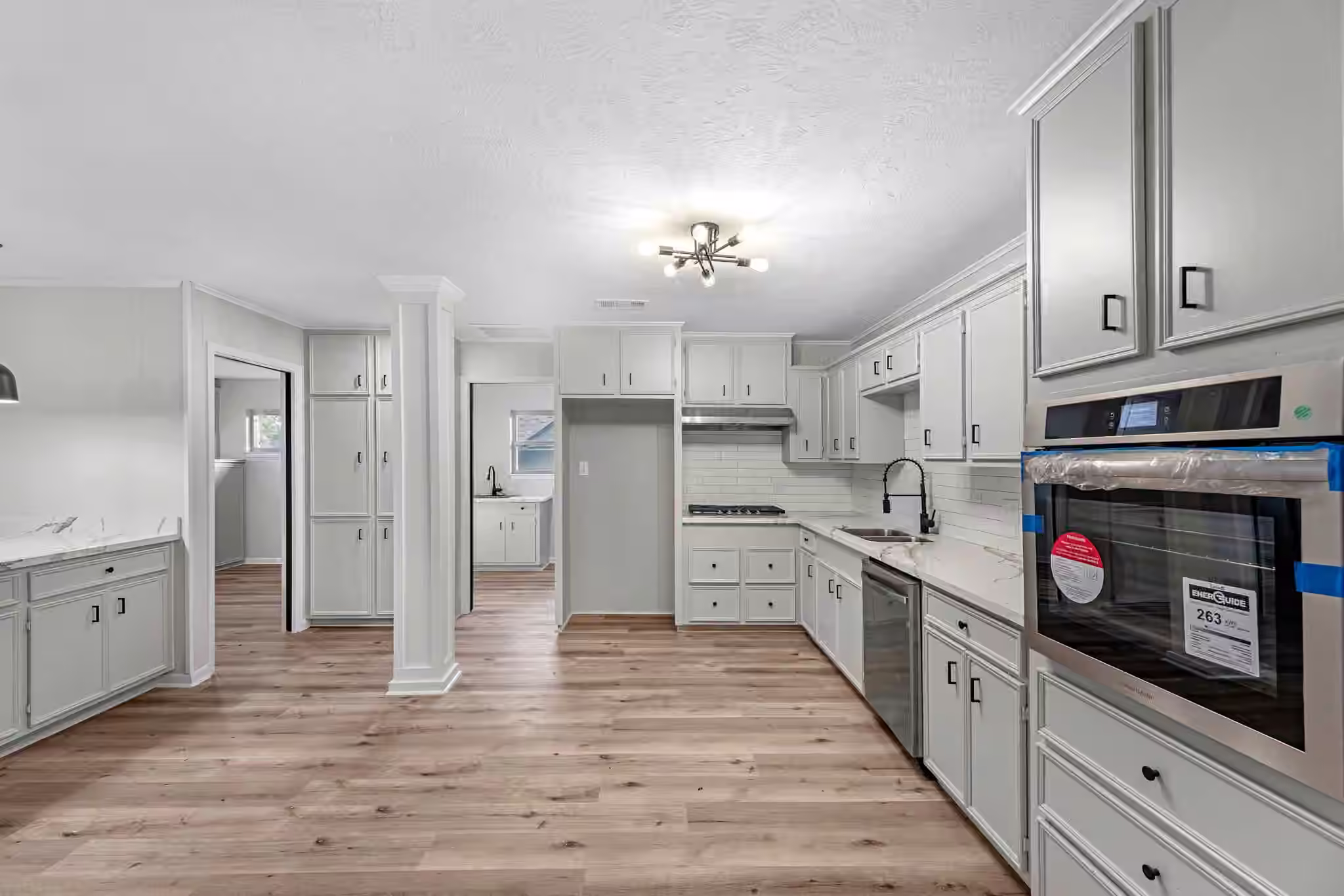 Photo 7 of 213 Westview Drive, Sealy, TX