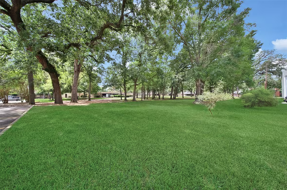 Photo 4 of 13151 Walden Road 119, Montgomery, TX