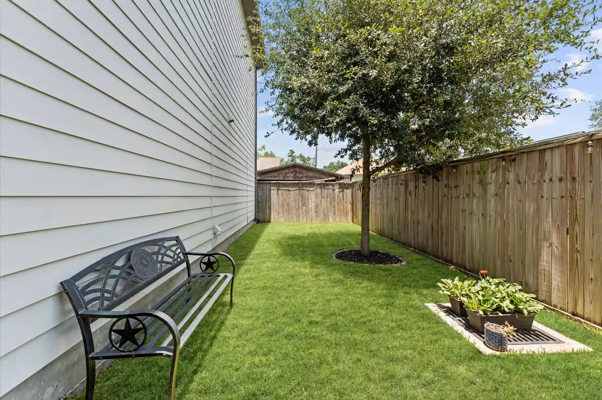 Photo 5 of 2422 Cochran Street, Houston, TX