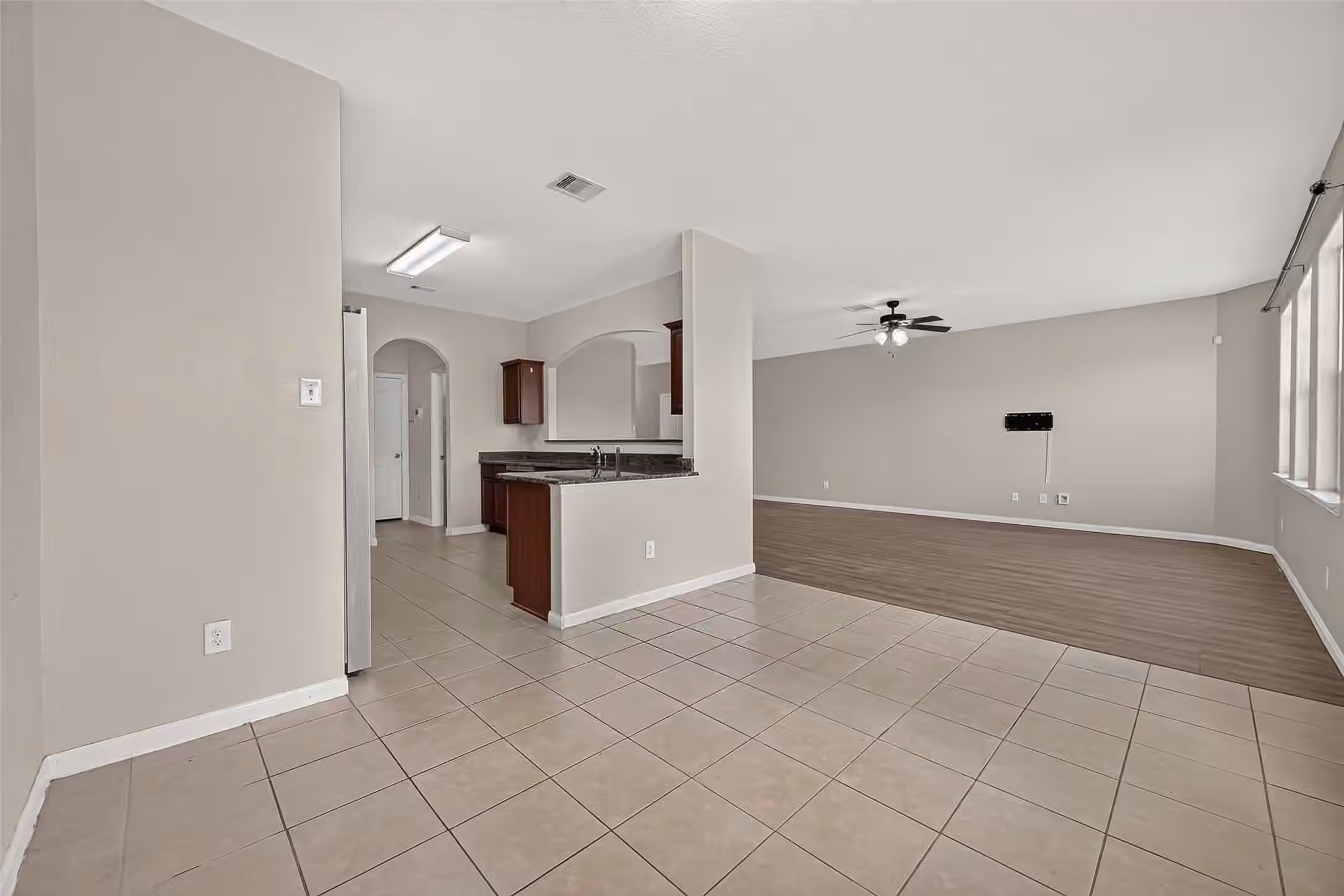 Photo 6 of 12042 Powderhorn Lane, Pinehurst, TX