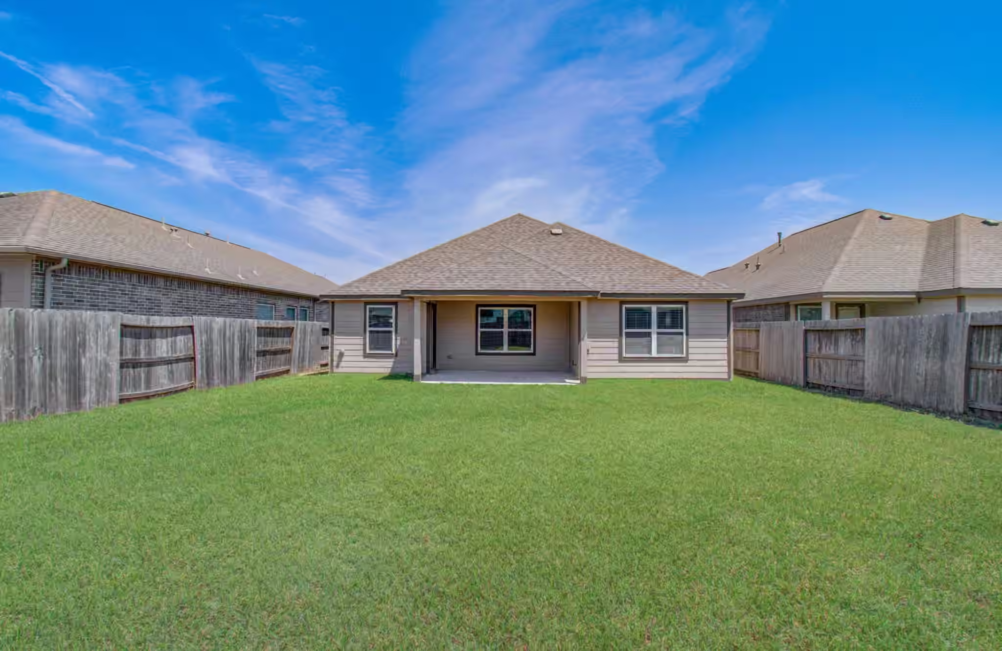 Photo 5 of 15435 Aberdeen Wood Drive, Humble, TX