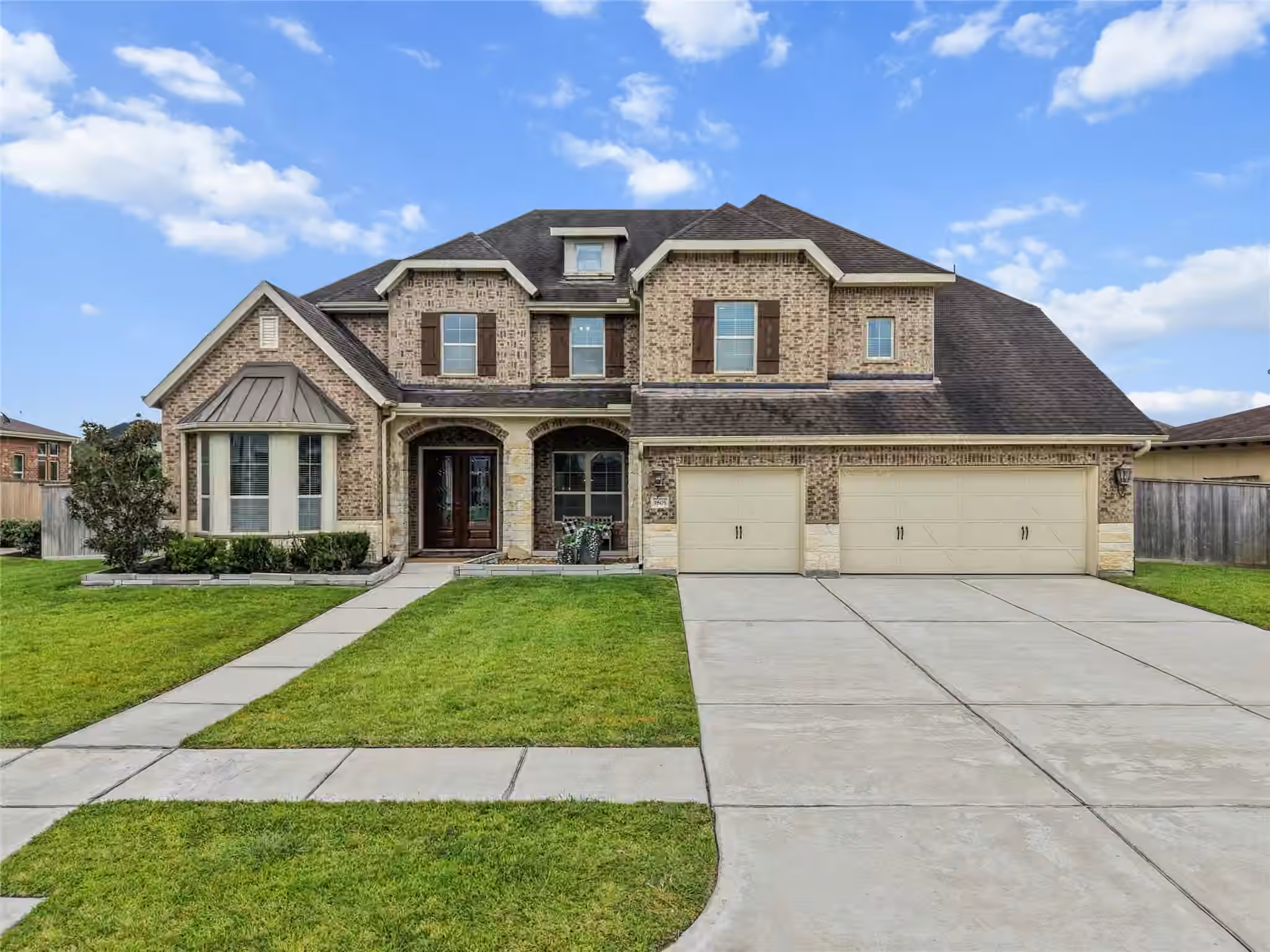 Photo 2 of 1805 Sterling Creek Drive, Friendswood, TX