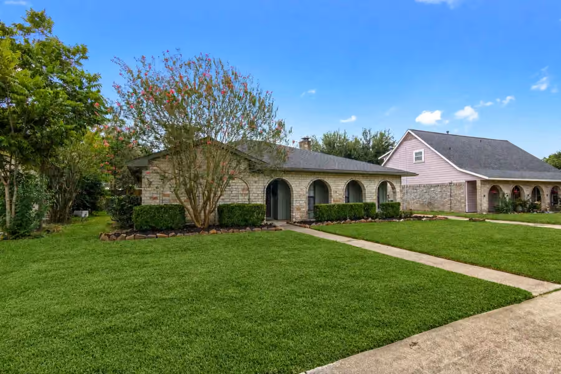 Photo 2 of 10126 Sageaspen Lane, Houston, TX