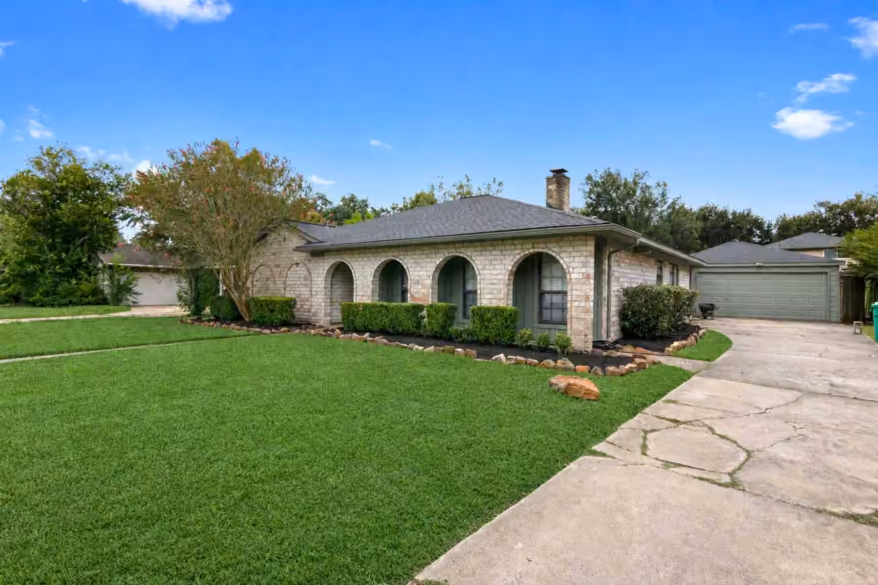 Photo 3 of 10126 Sageaspen Lane, Houston, TX