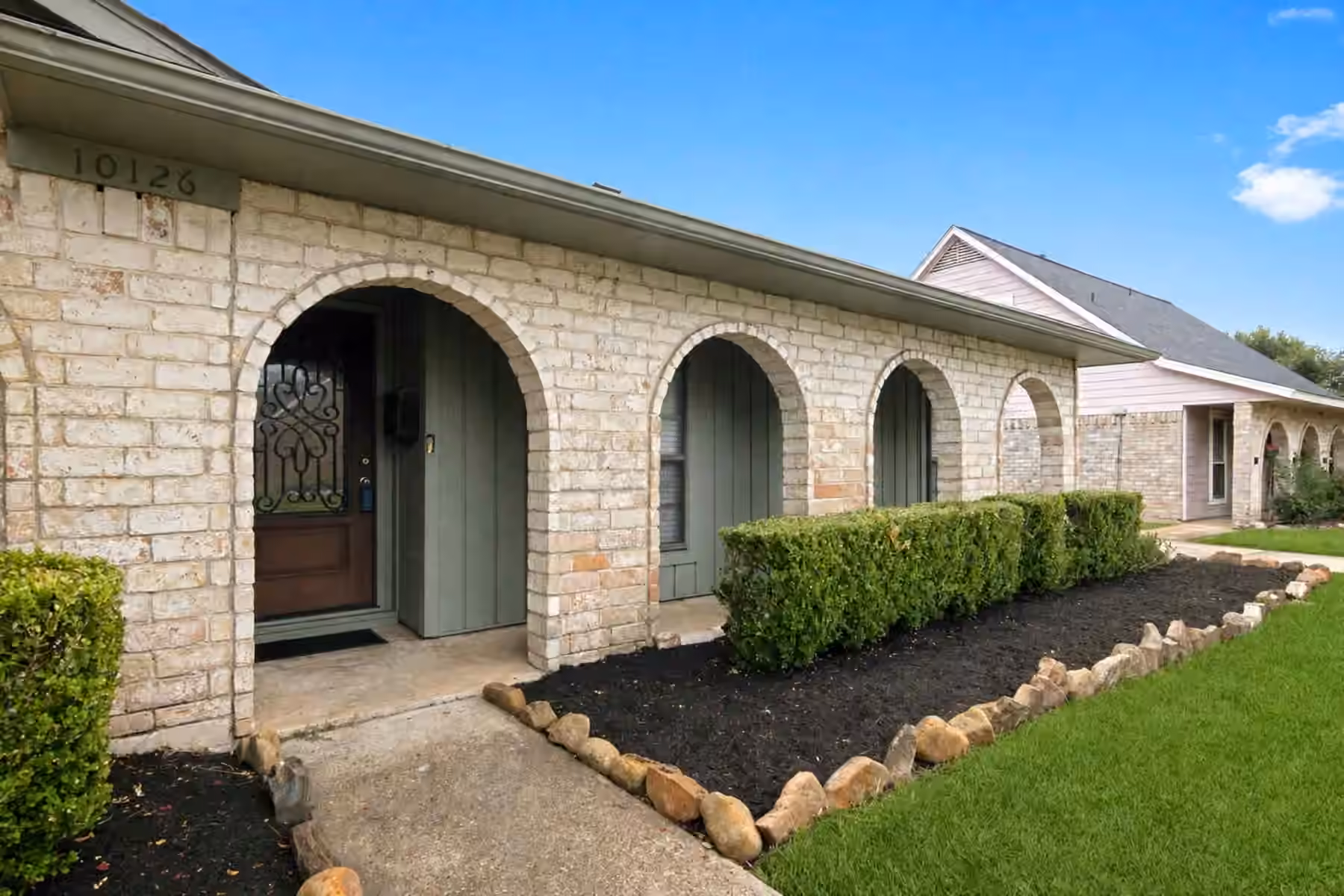 Photo 4 of 10126 Sageaspen Lane, Houston, TX