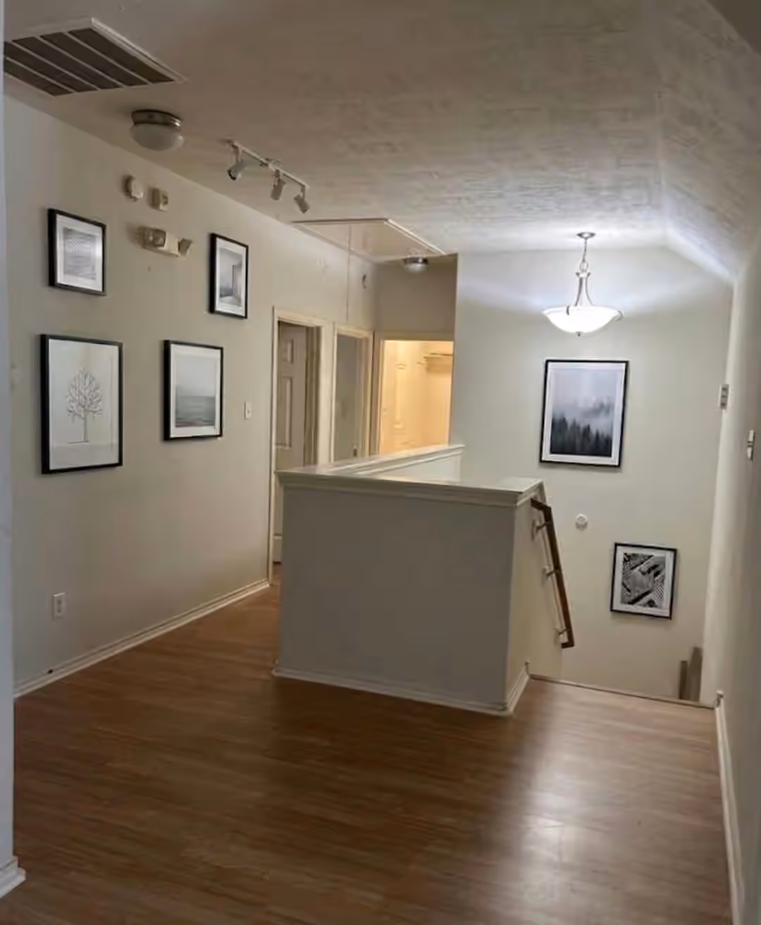 Photo 7 of 6815 Great Oaks Shadow Drive, Houston, TX