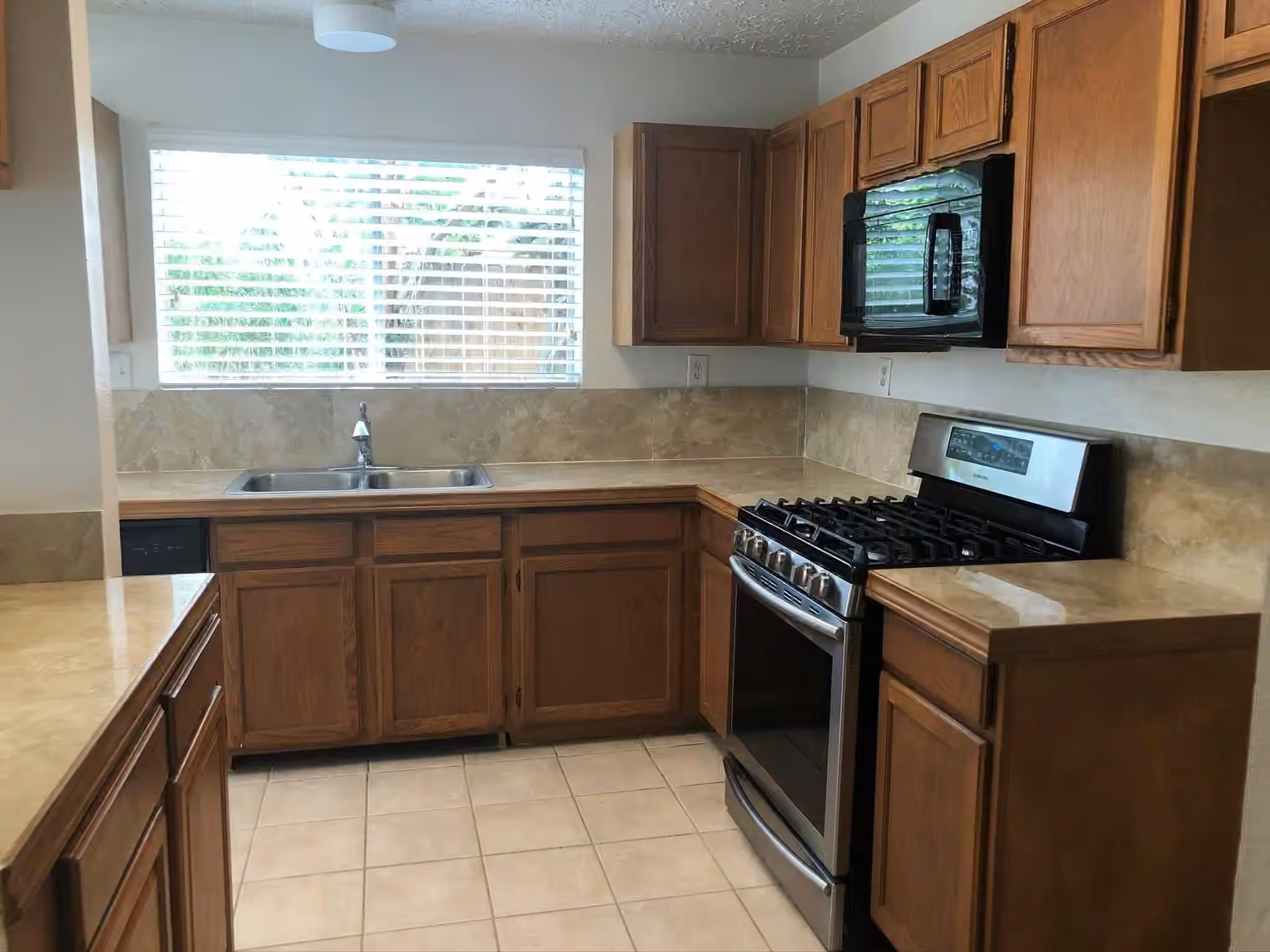 Photo 6 of 12311 Hamsfield Court, Tomball, TX