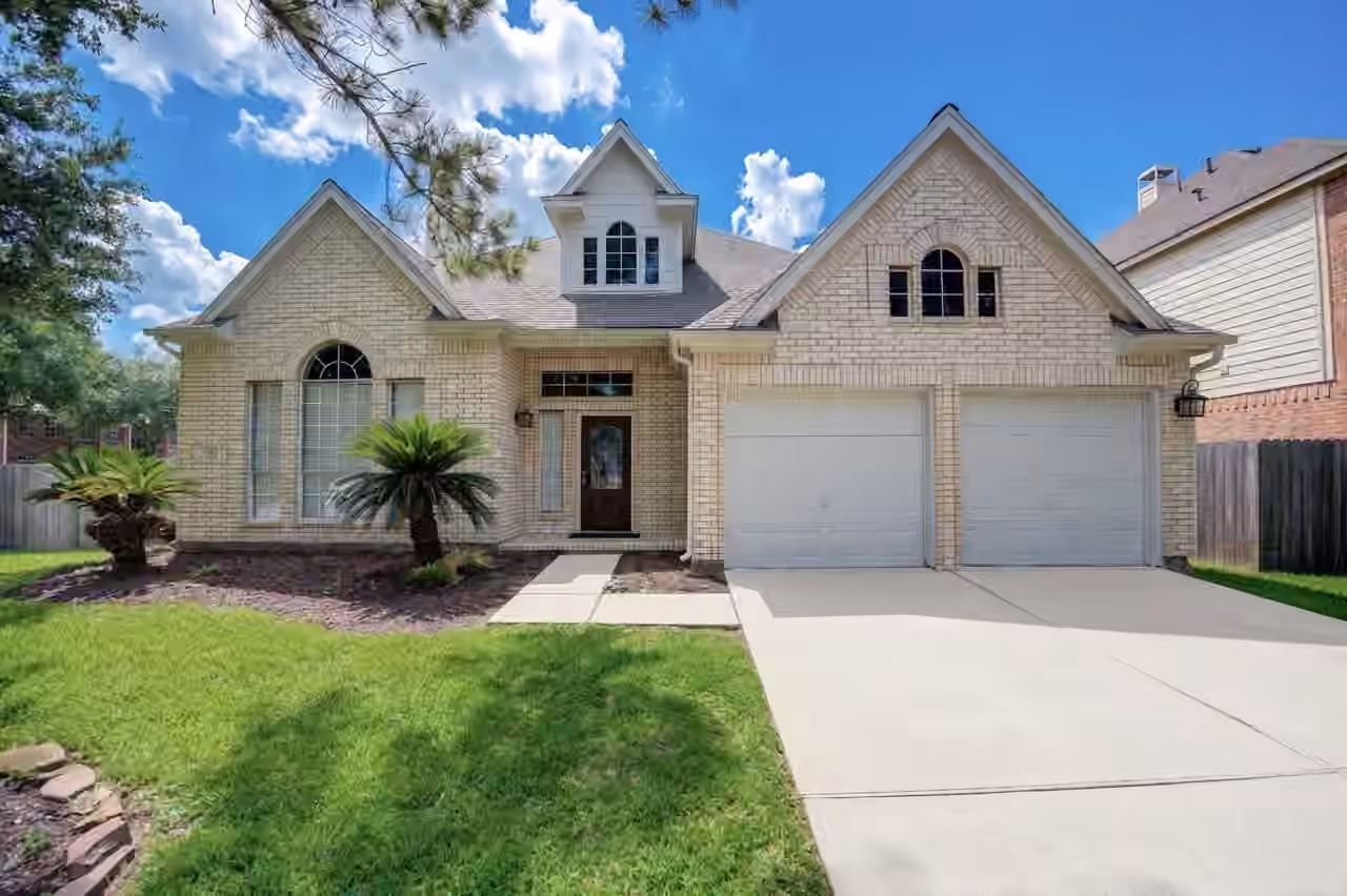 Photo 2 of 2318 Stoneburg Court, Sugar Land, TX