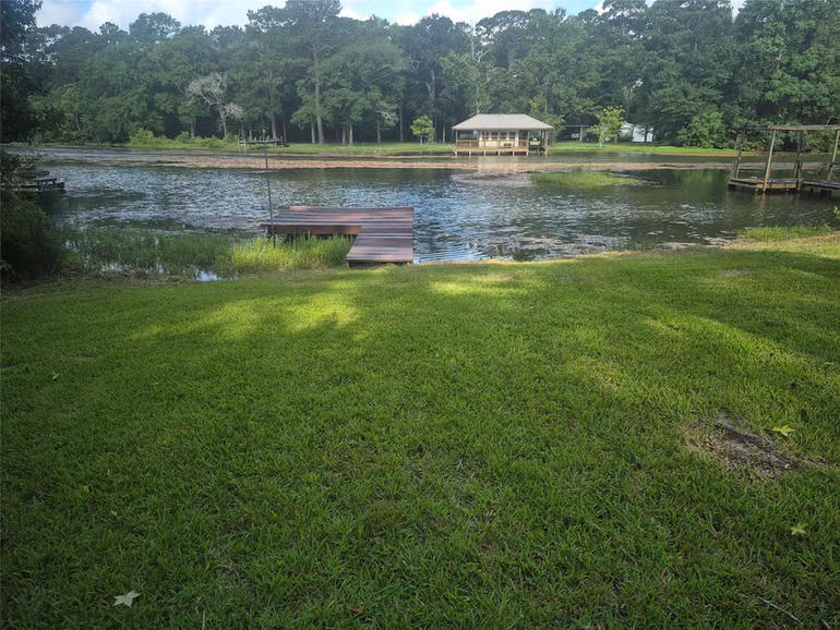 Photo of 8312 Elm Drive, Montgomery, TX 77316
