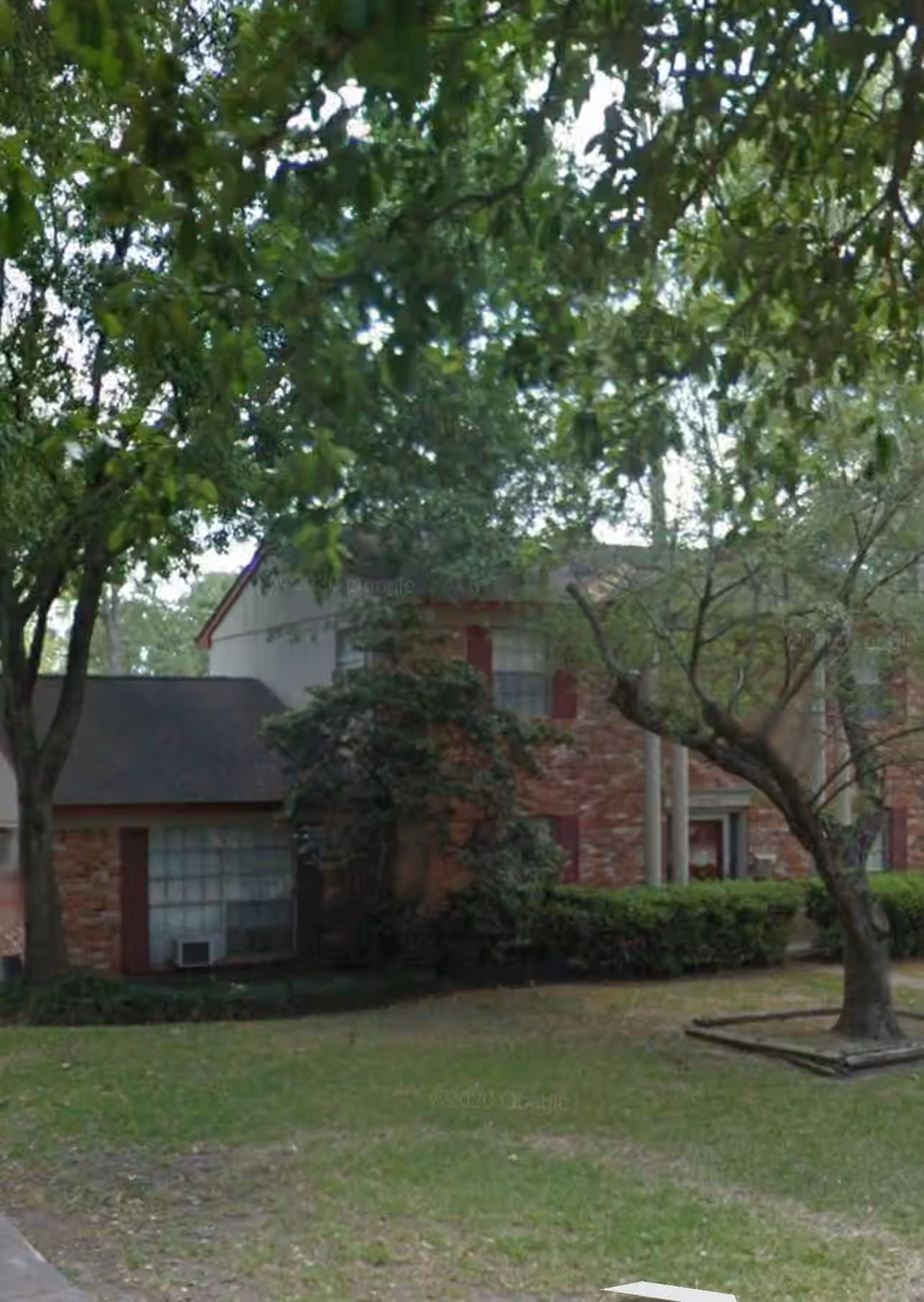 Photo 4 of 2102 Hollow Hook Road, Houston, TX