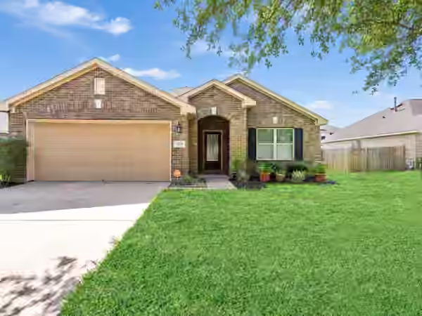 Photo of 1519 Brook Hollow Drive, Pearland, TX