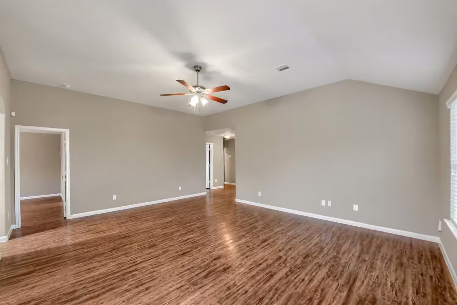 Photo 4 of 13347 Miller Lane, Willis, TX
