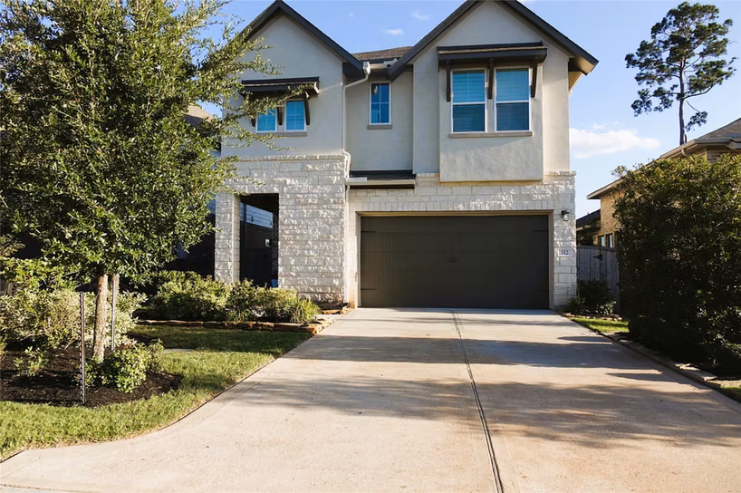 Photo of 352 Mallorn Lane, Montgomery, TX 77316