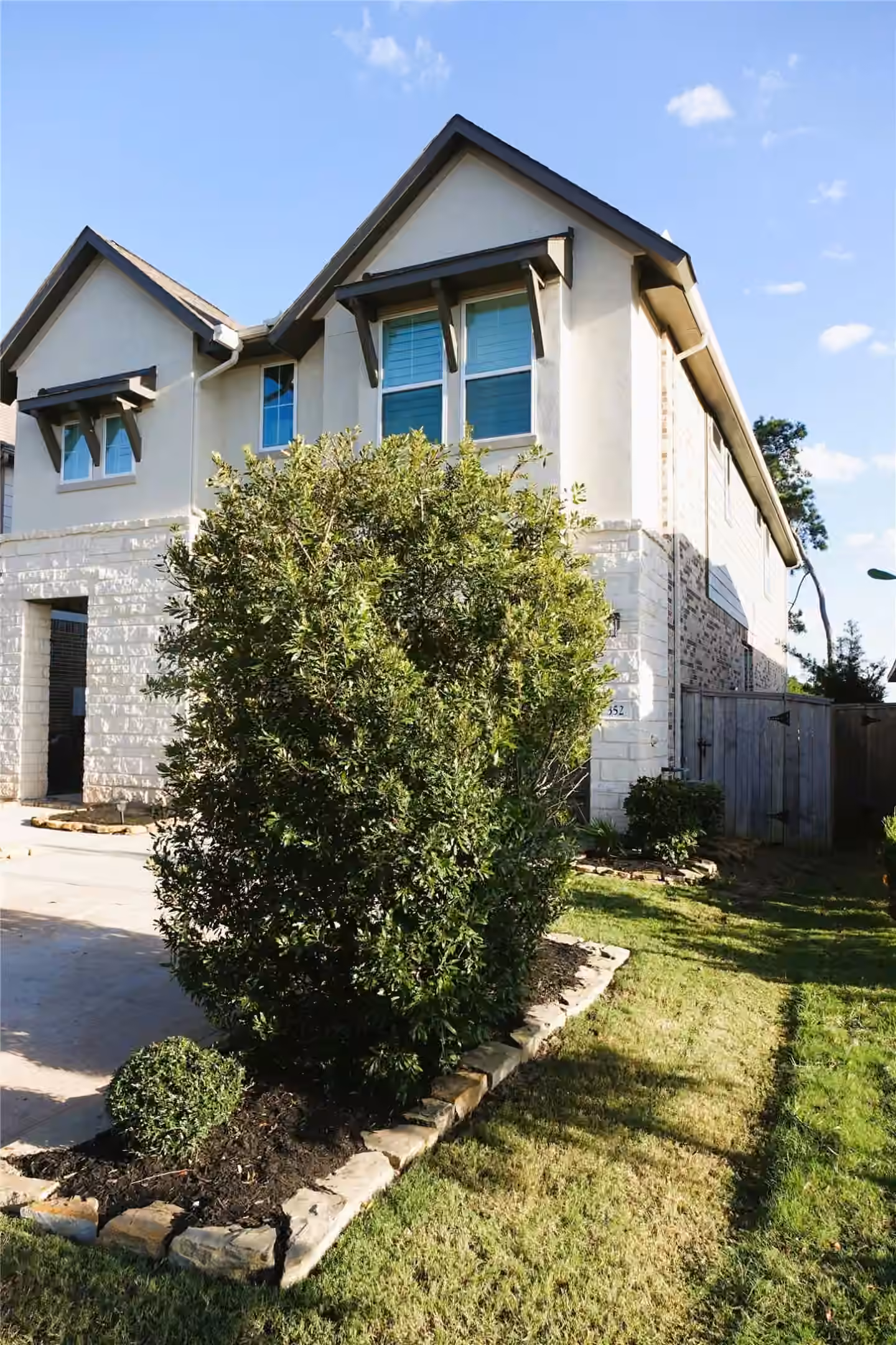 Photo 5 of 352 Mallorn Lane, Montgomery, TX