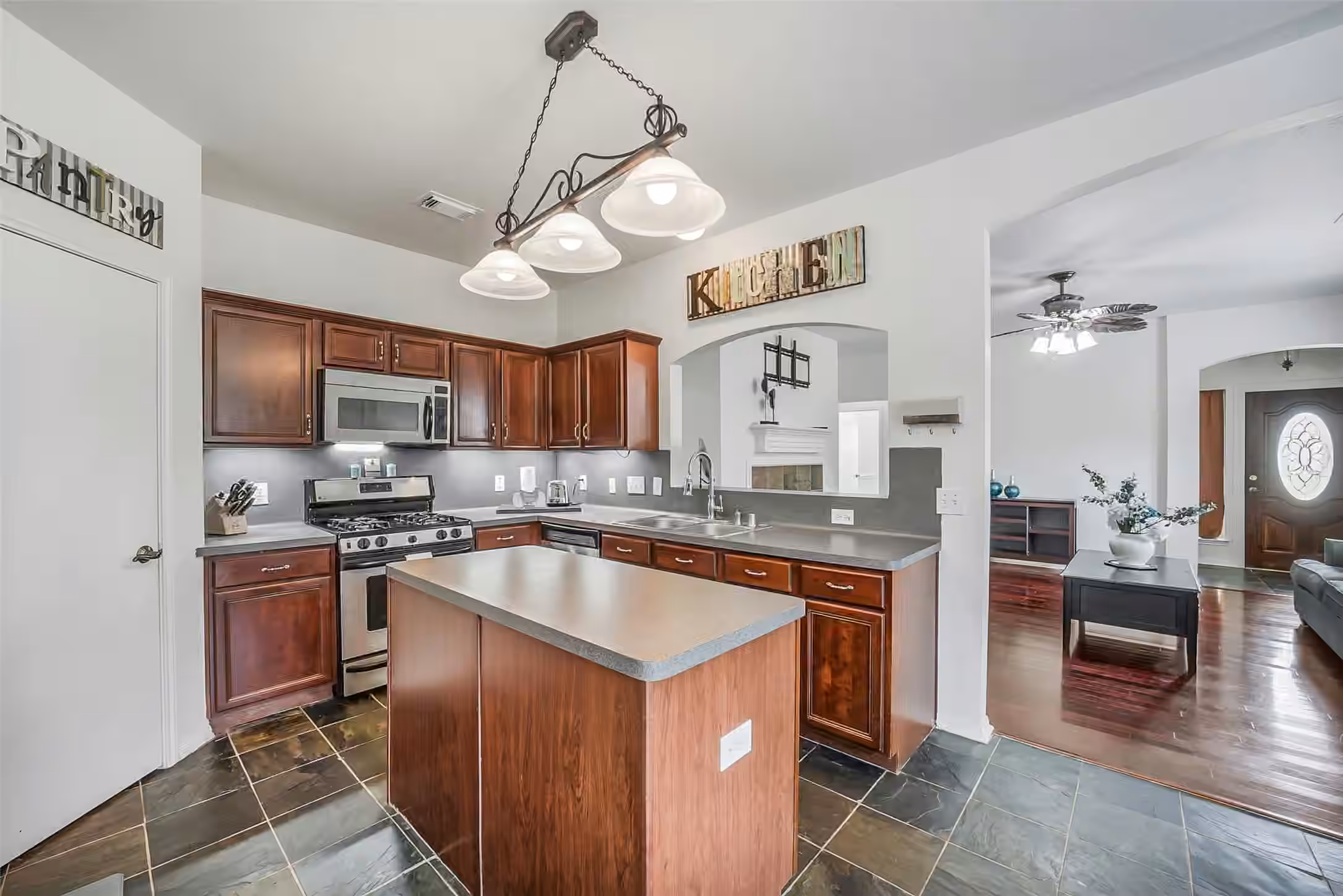 Photo 4 of 3811 Lake Ballinger Lane, Richmond, TX