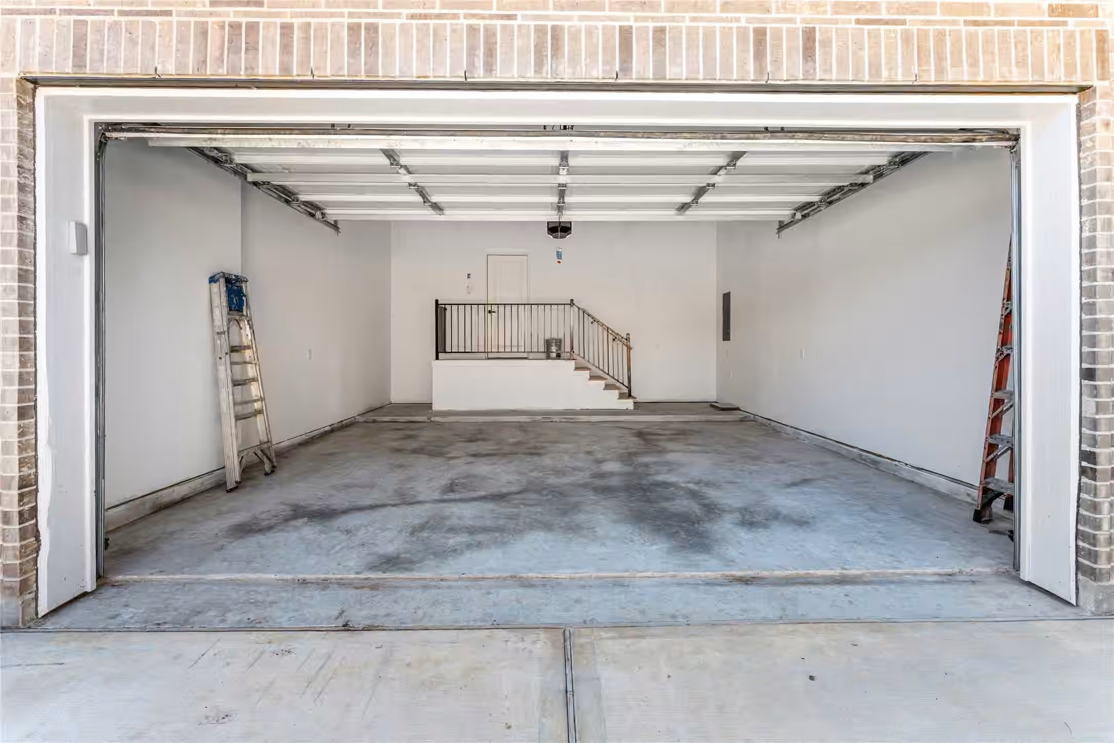 Photo 4 of 2503 Hazyknoll Lane, Houston, TX