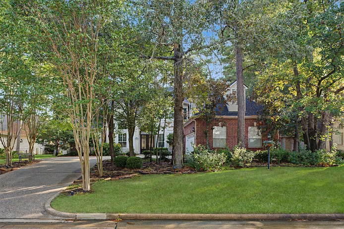 Photo 3 of 1053 Bentwater Drive, Montgomery, TX