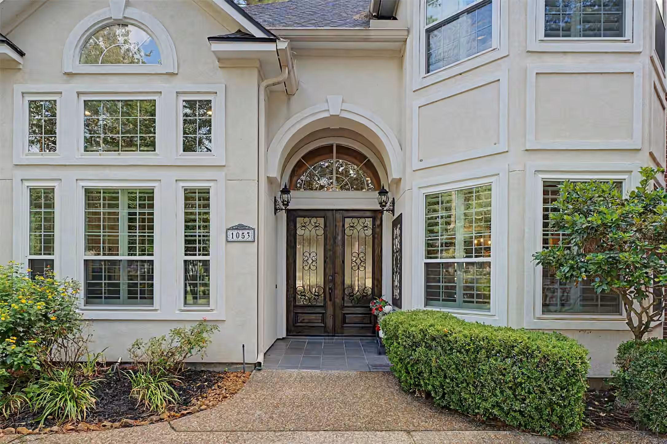 Photo 4 of 1053 Bentwater Drive, Montgomery, TX