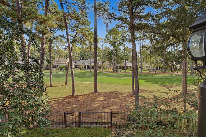 Photo 7 of 1053 Bentwater Drive, Montgomery, TX