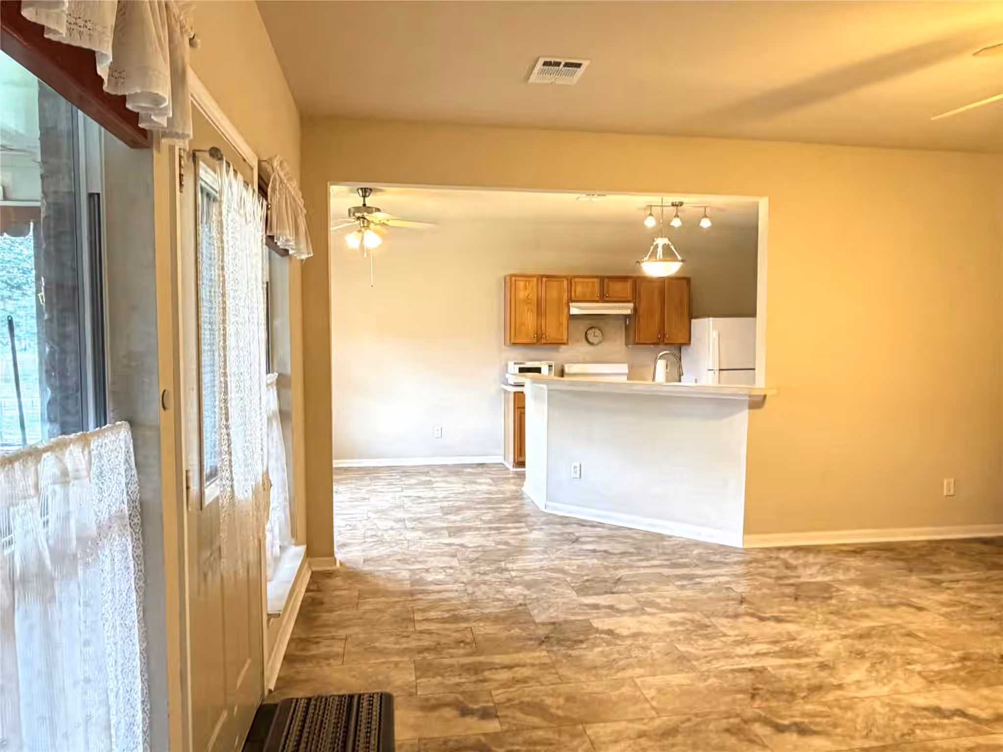 Photo 7 of 396 Newcom Lane, Sealy, TX