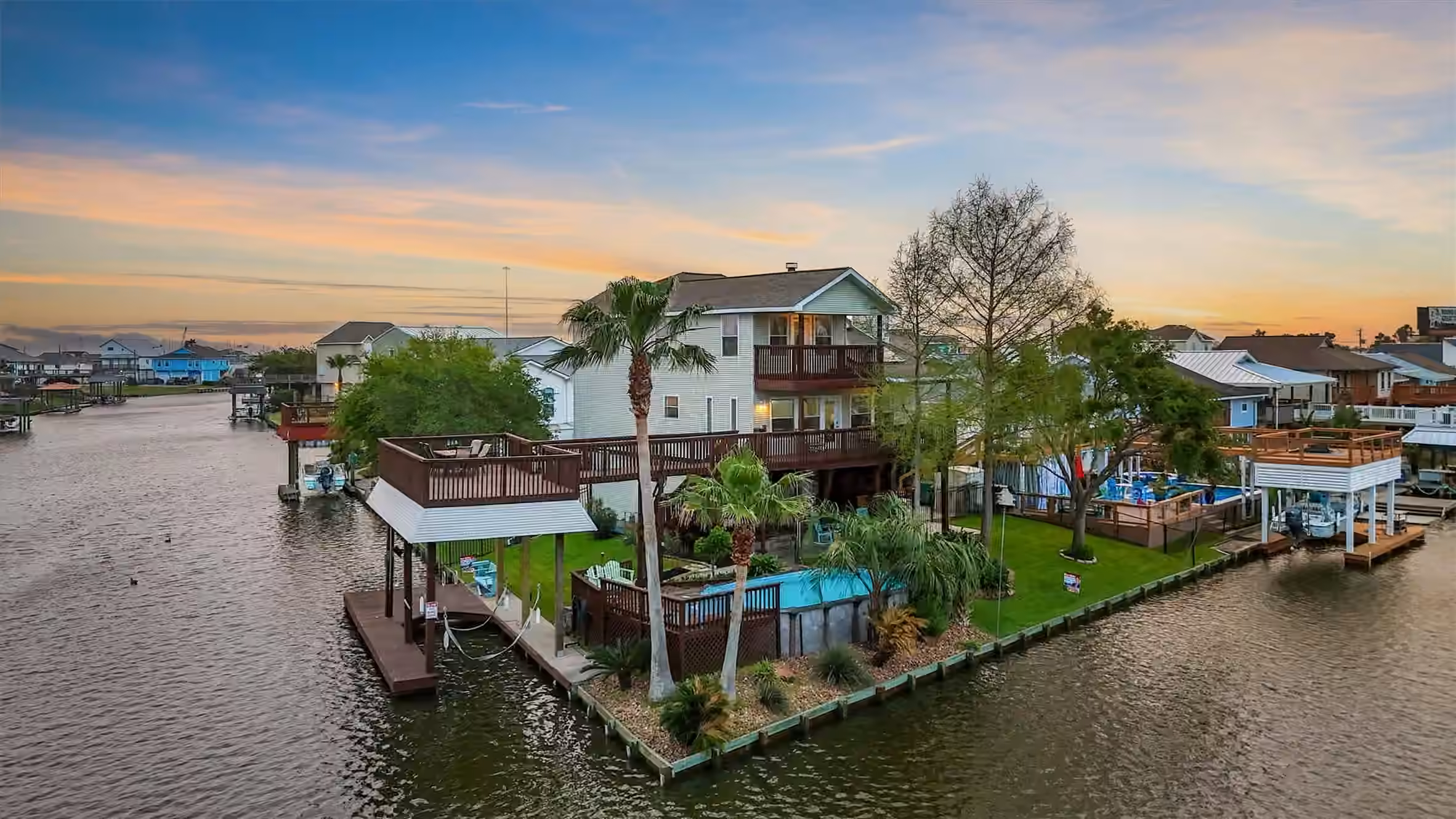 Photo of 9 S Sandpiper Street, La Marque, TX 77568