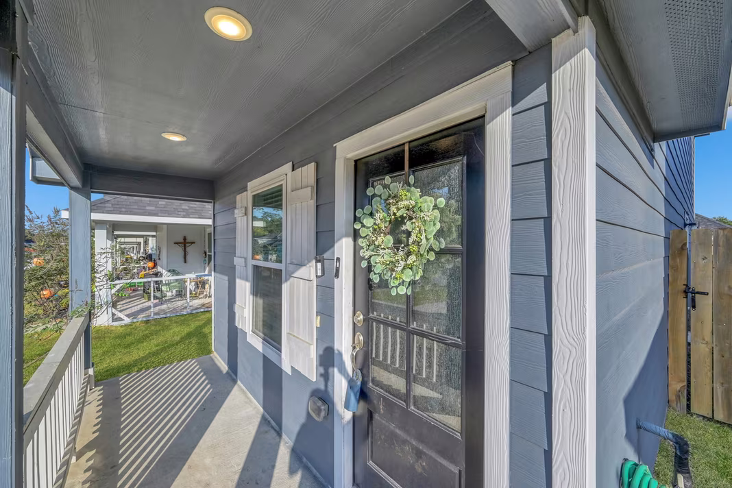 Photo 3 of 16939 Marie Village Drive, Conroe, TX