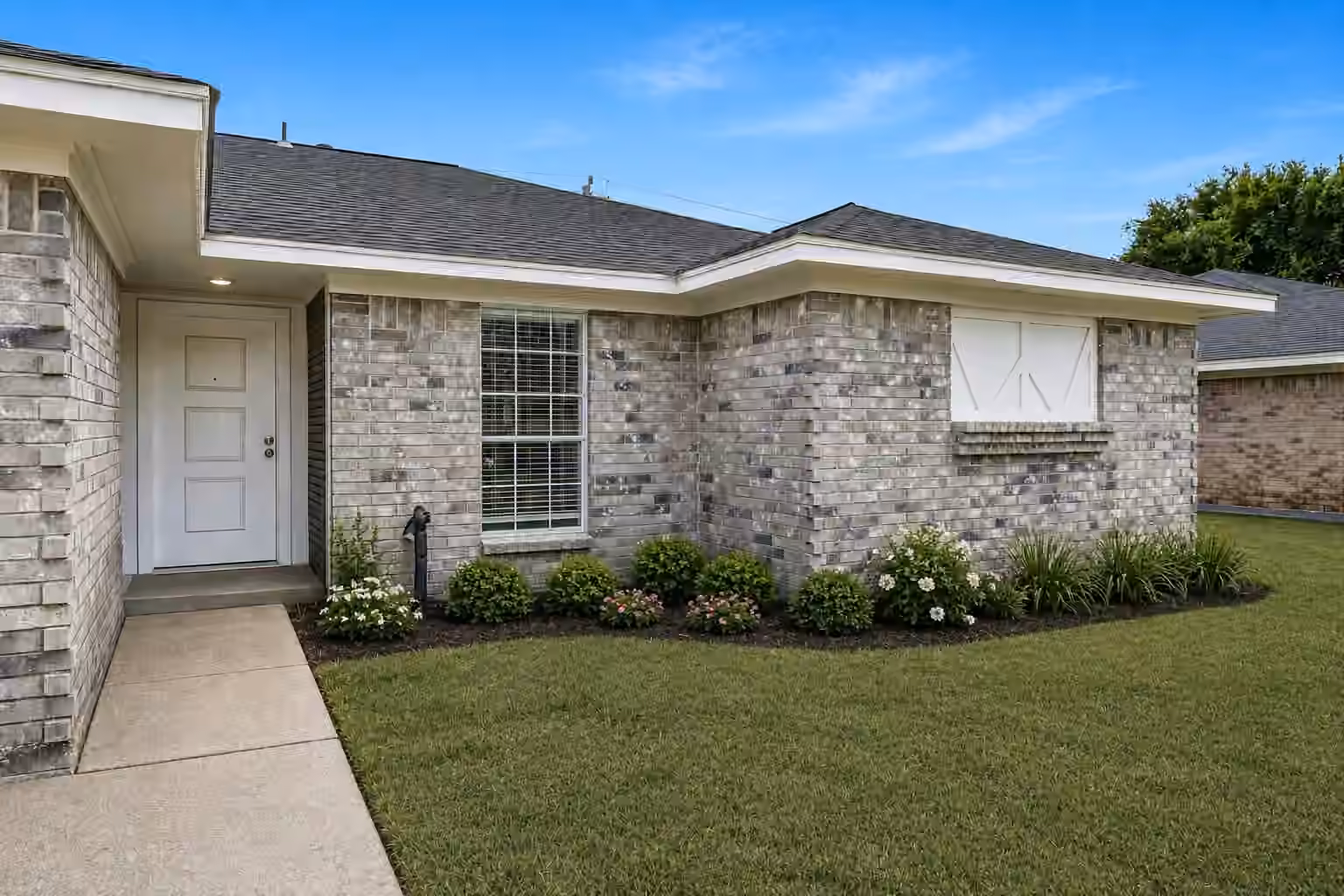 Photo 4 of 1600 Broken Arrow Street, Baytown, TX