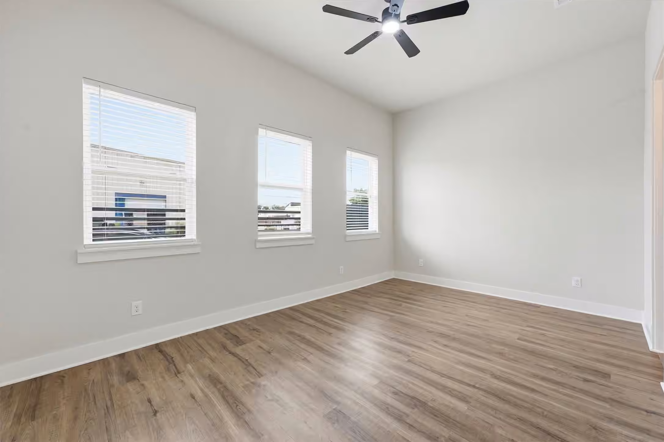 Photo 7 of 1942 Purswell Road, Houston, TX