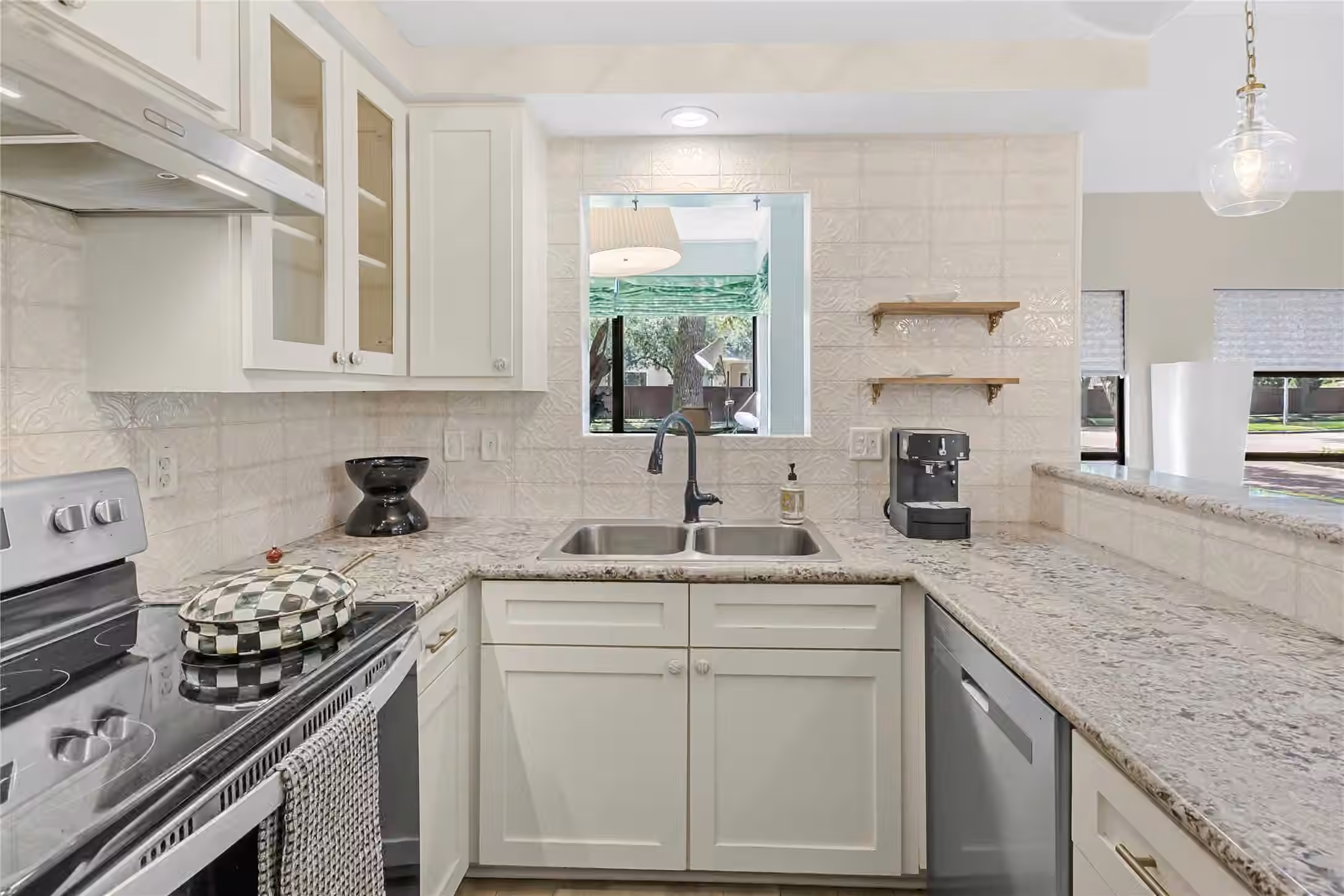 Photo 7 of 4144 Greystone Way 101, Sugar Land, TX