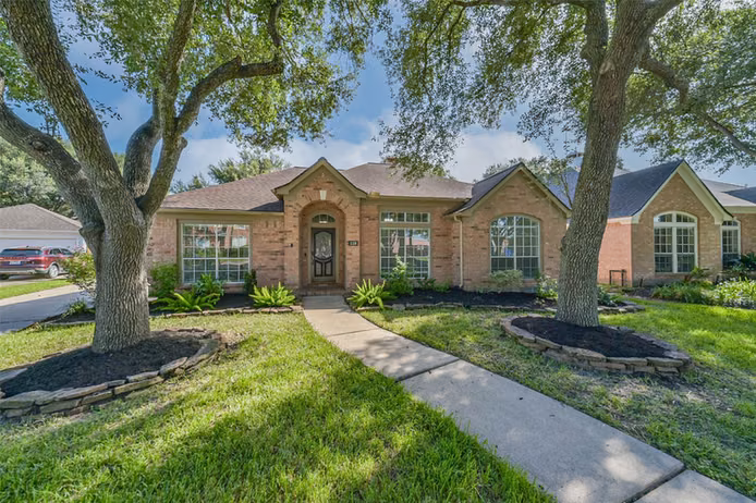 Photo of 119 Misty Morning, League City, TX 77573