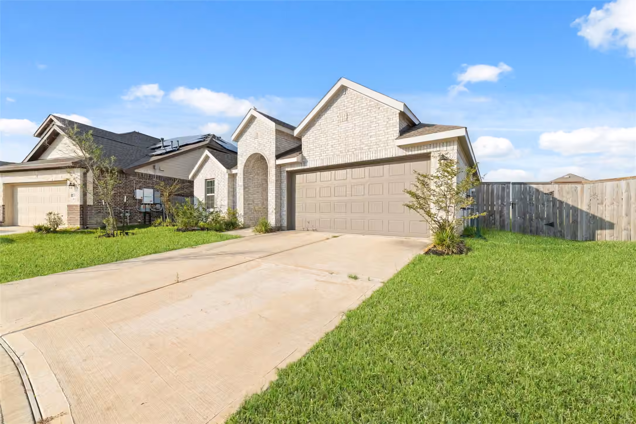 Photo 2 of 7410 Hillside Arbor Drive, Katy, TX