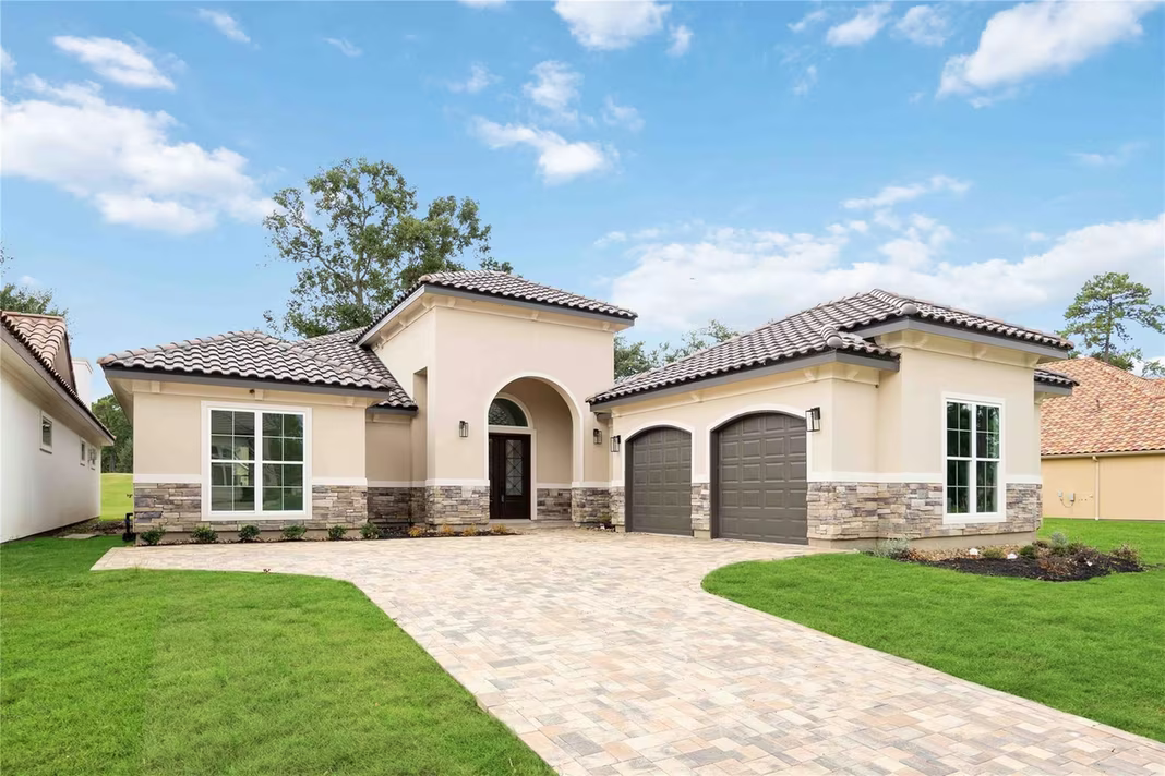 Photo 2 of 16015 Bridges Fairway Lane, Houston, TX
