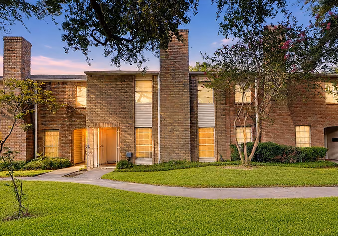 Photo of 8714 Wilcrest Drive 8714, Houston, TX 77099