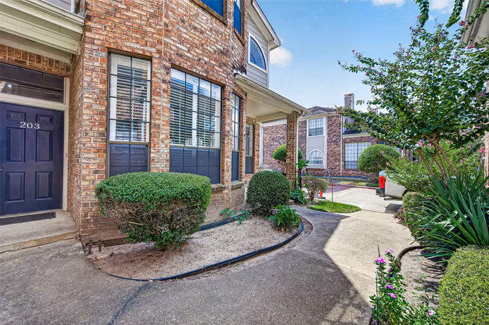 Photo 2 of 8888 Benning Drive 204, Houston, TX