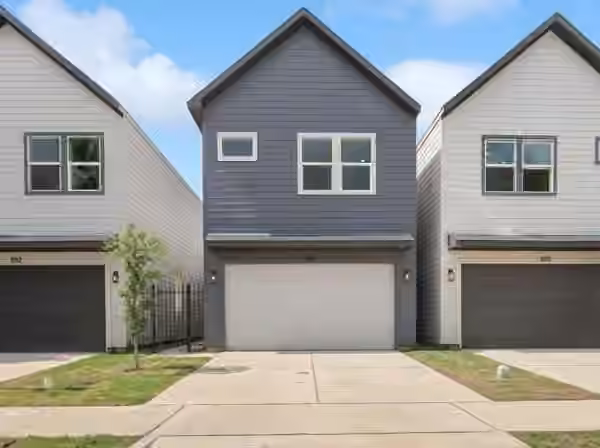 Photo of 890 Paul Quinn St, Houston, TX 77091