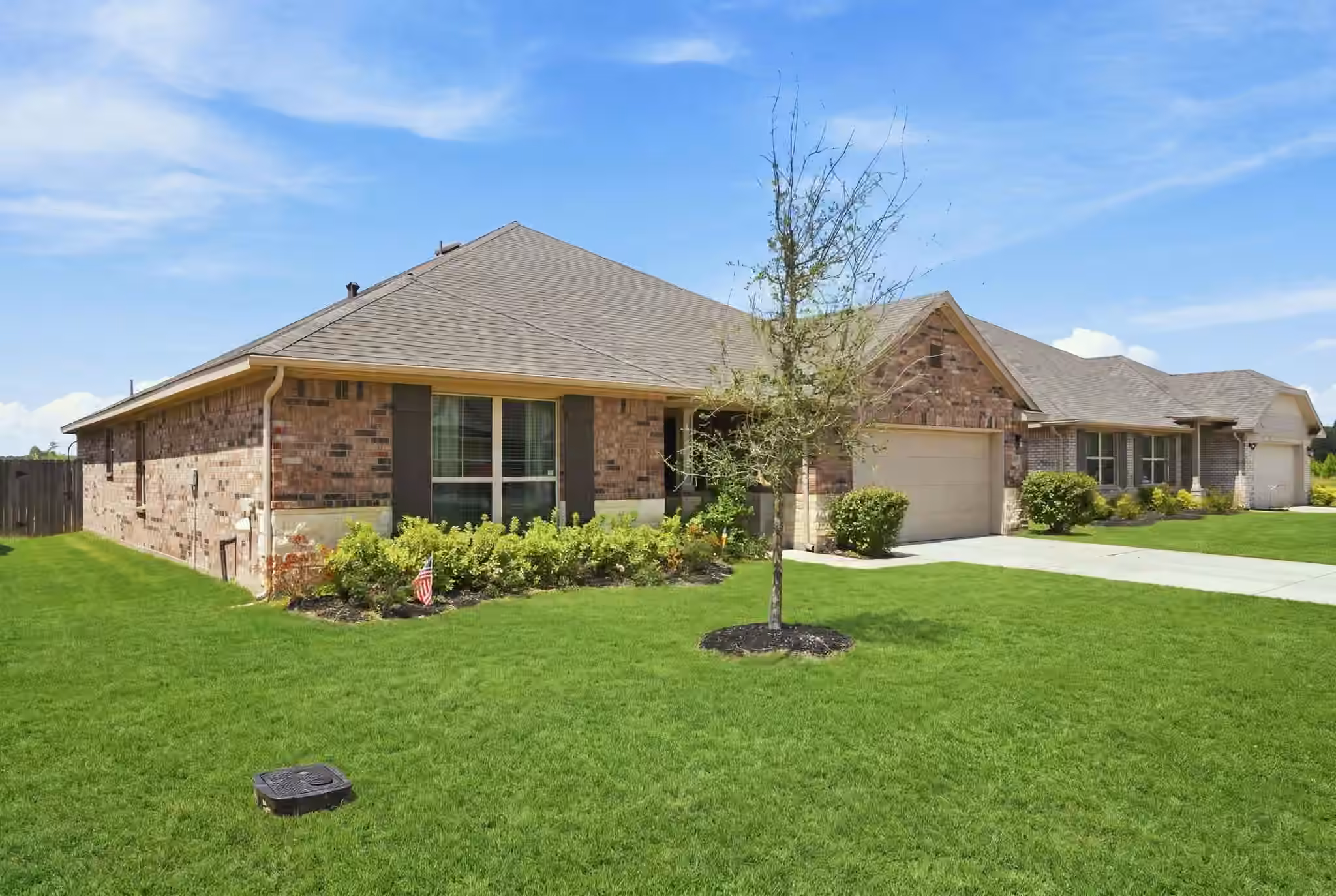 Photo 2 of 40132 Spyglass Hill Drive, Cleveland, TX