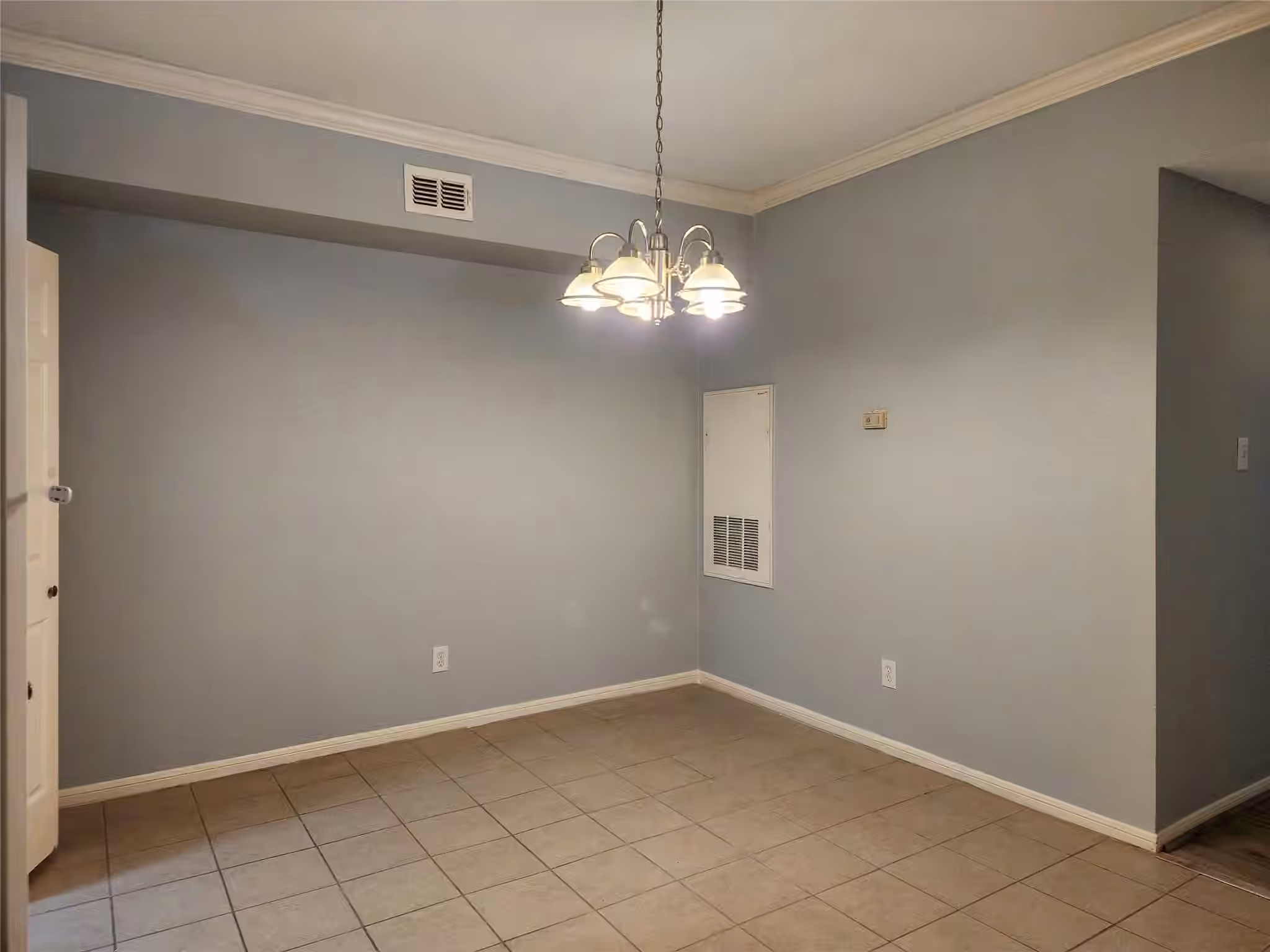 Photo 5 of 2255 Braeswood Park Drive 272, Houston, TX
